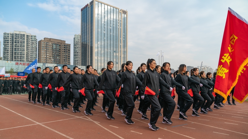 全民運動會 黃發(fā)展風(fēng)采(圖2)